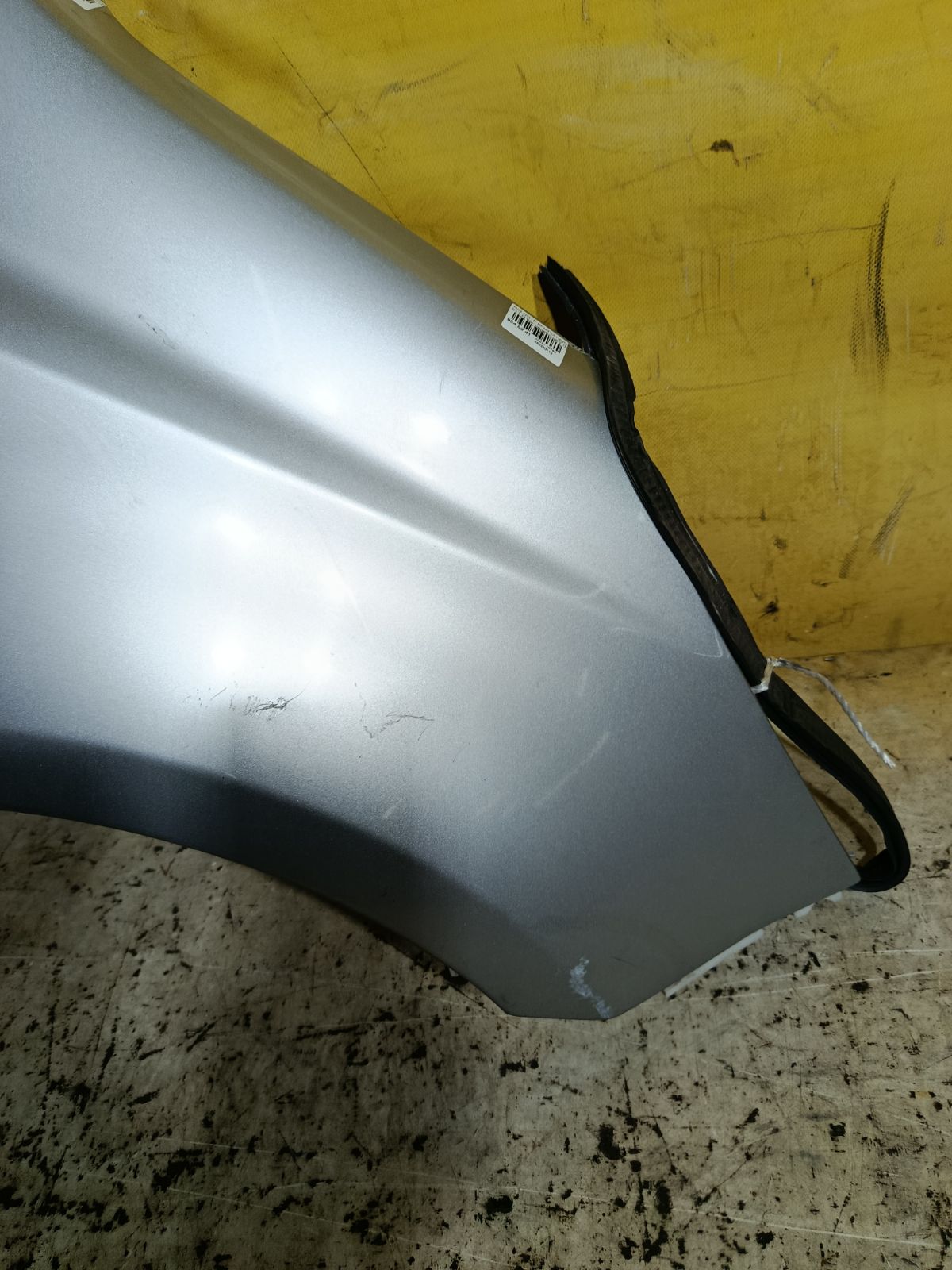 Крыло переднее на Nissan Note E11 Фото 4