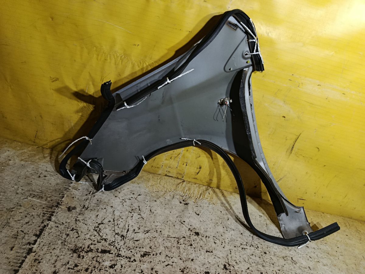 Крыло переднее на Nissan Note E11 Фото 5