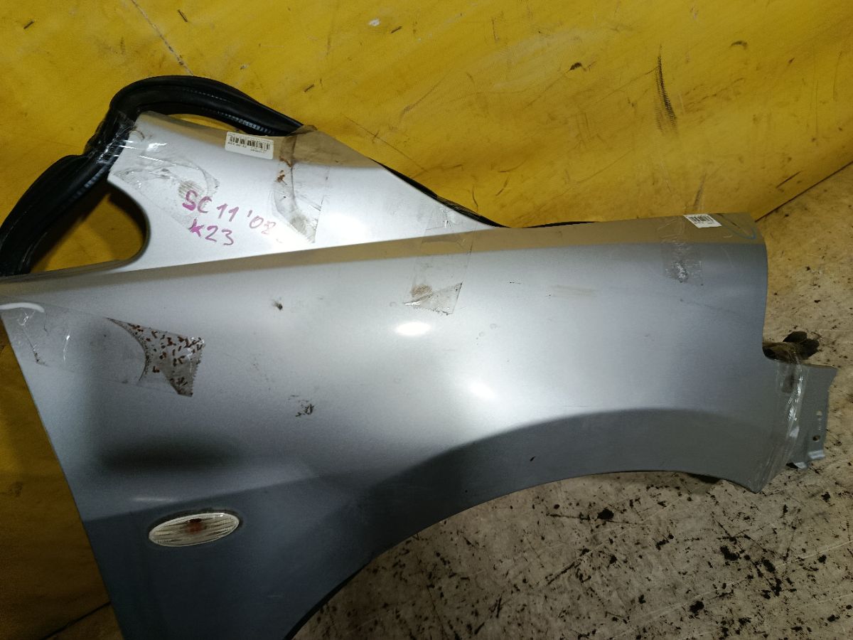 Крыло переднее на Nissan Tiida Latio SC11 Фото 3