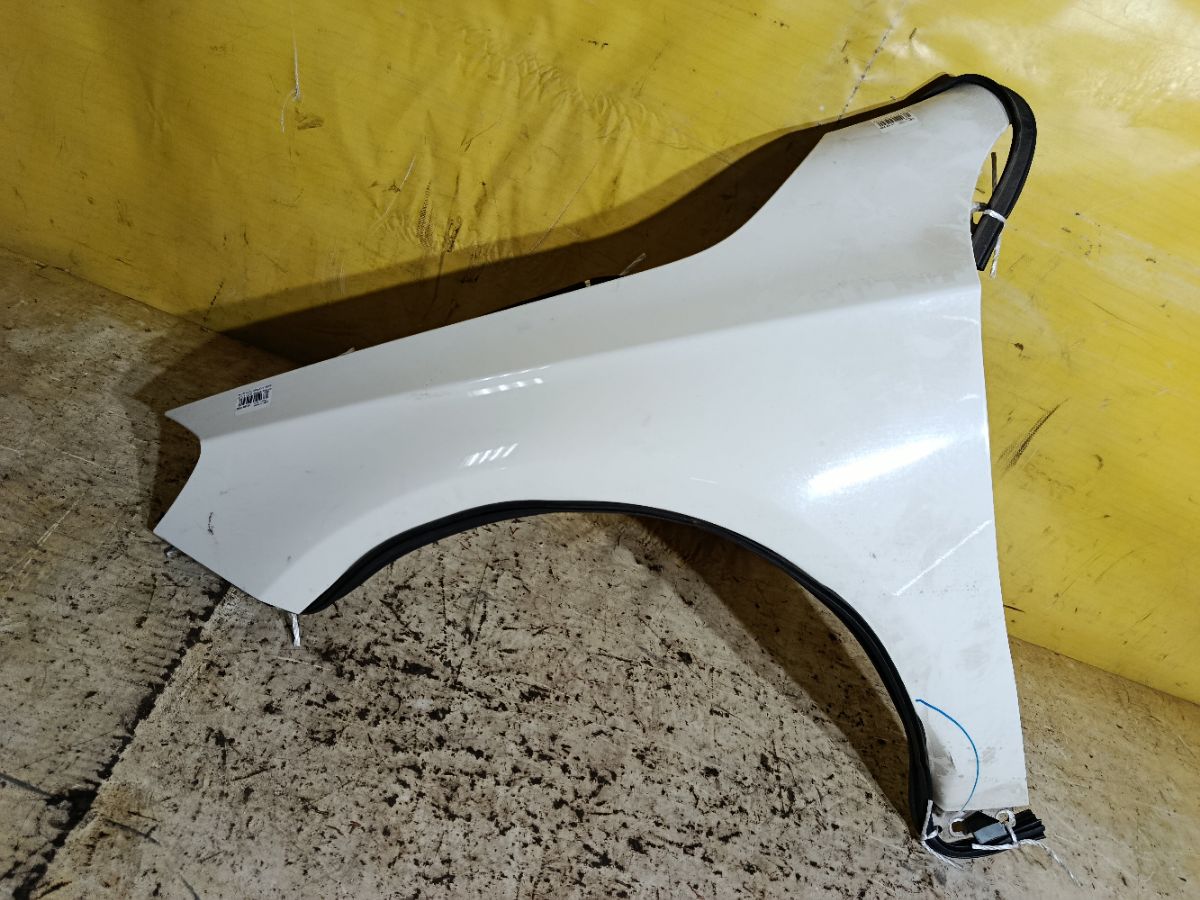 Крыло переднее на Mercedes-Benz A-Class W176.042 Фото 1