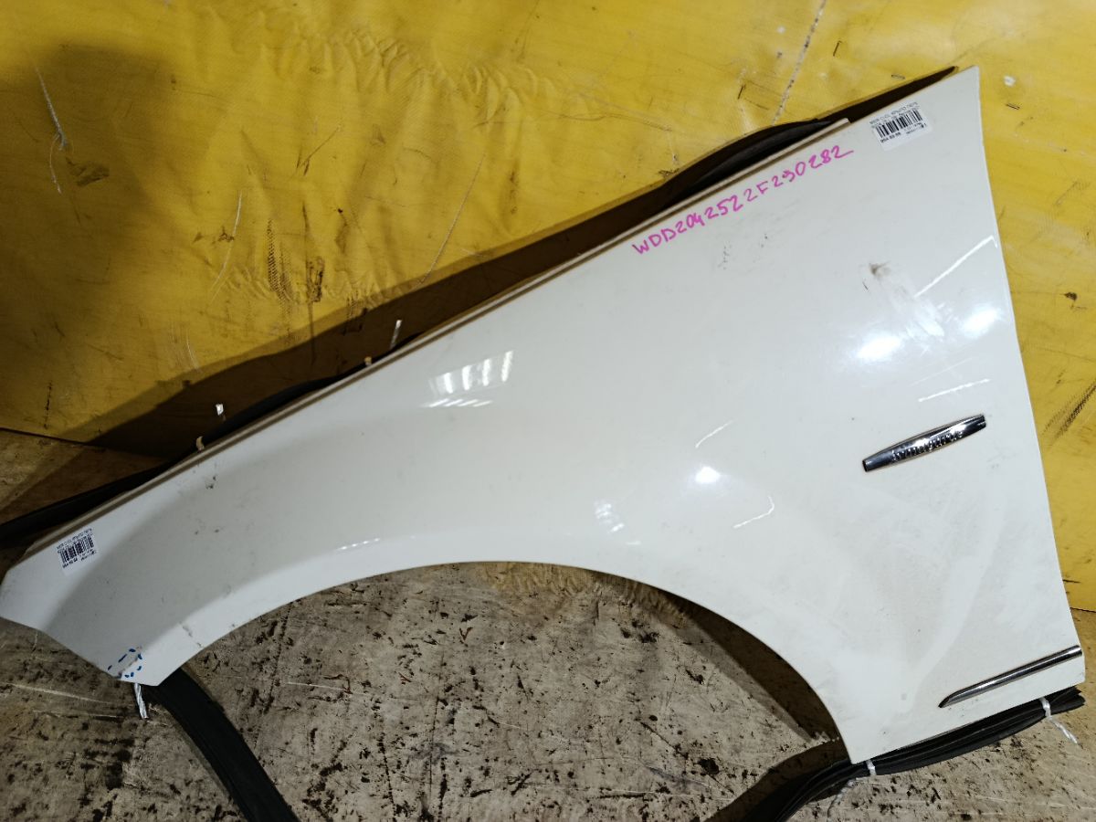 Крыло переднее на Mercedes-Benz C-Class Station Wagon S204.252 Фото 3