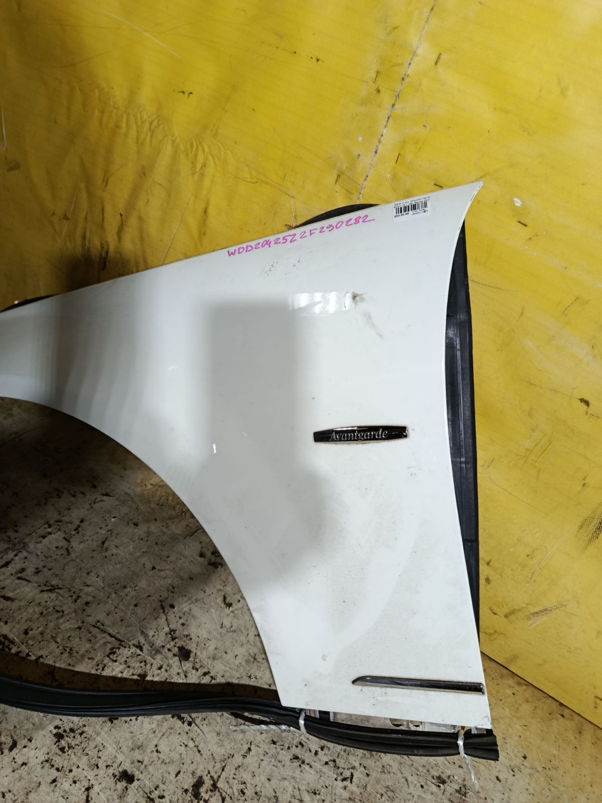 Крыло переднее на Mercedes-Benz C-Class Station Wagon S204.252 Фото 4