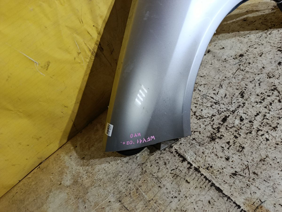 Крыло переднее на Nissan Wingroad WFY11 Фото 2