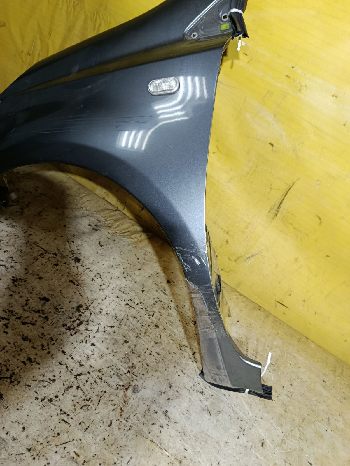 Крыло переднее на Nissan Note E11 Фото 4