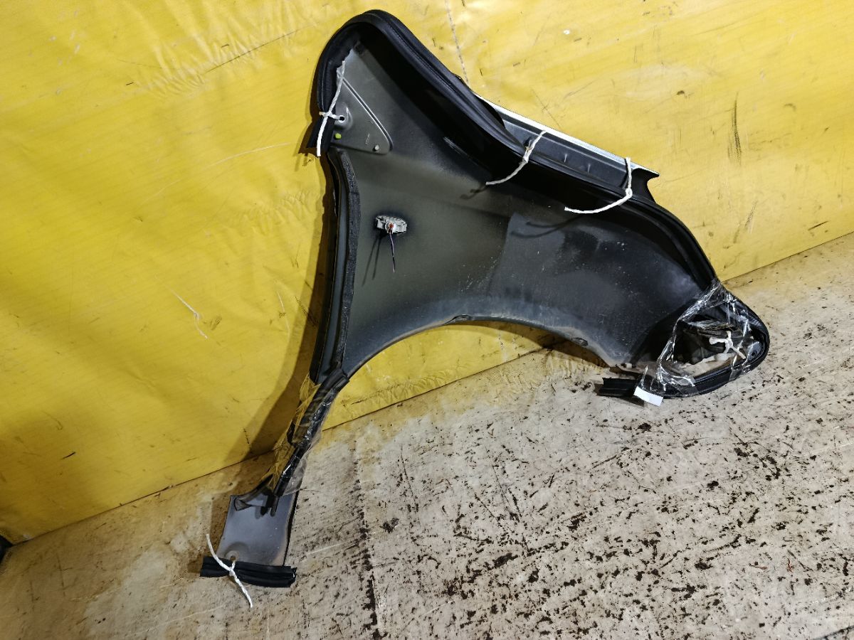 Крыло переднее на Nissan Note E11 Фото 5