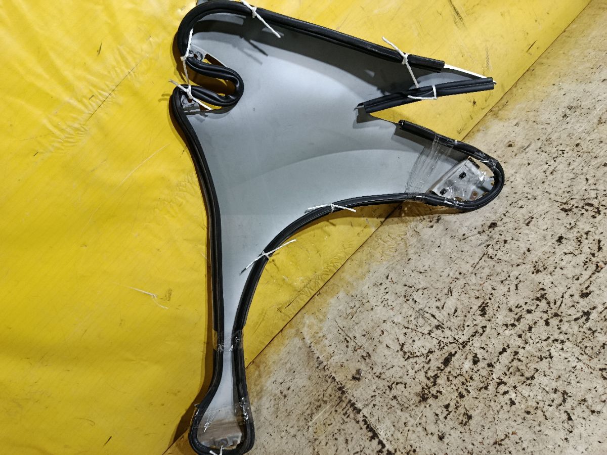 Крыло переднее на Honda Freed Hybrid GP3 Фото 5
