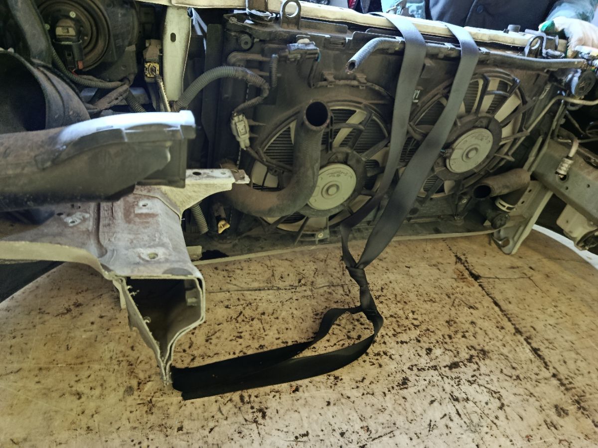 Ноускат на Toyota Wish ZGE20G Фото 17