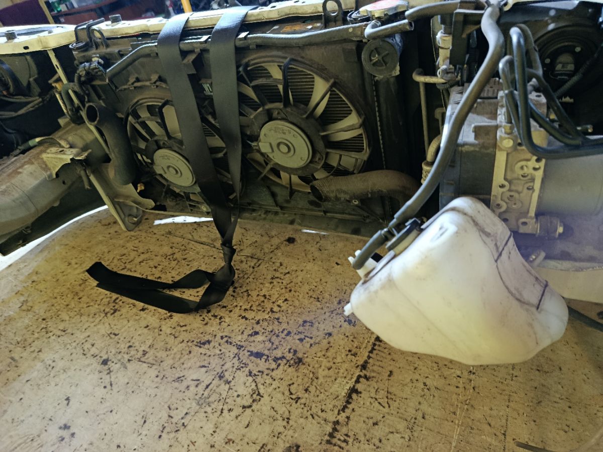 Ноускат на Toyota Wish ZGE20G Фото 19