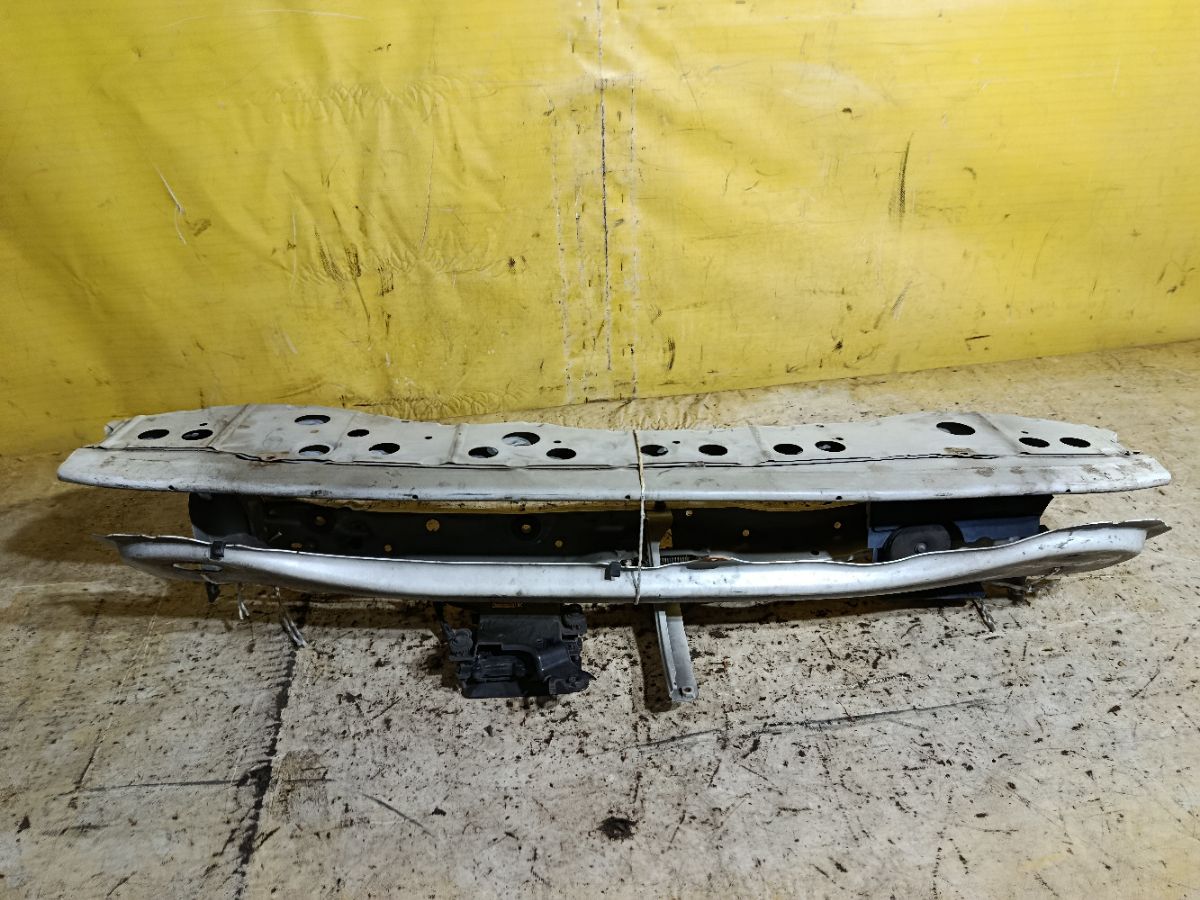 Жесткость бампера на Daihatsu Move LA100S Фото 6