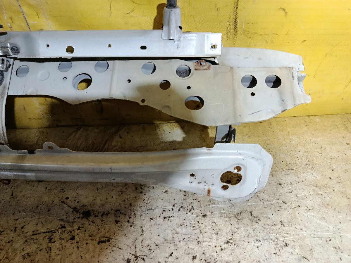 Жесткость бампера на Daihatsu Move LA100S Фото 4