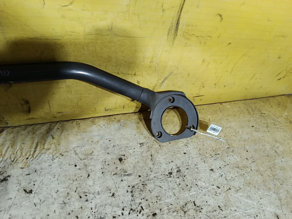 Жесткость на стойки на Toyota Wish ZNE10G Фото 3