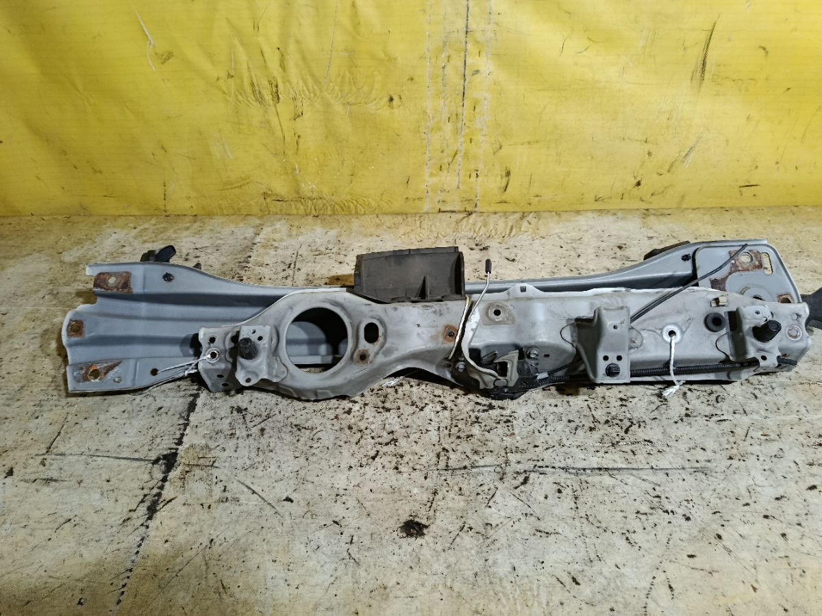 Жесткость бампера на Honda Fit Hybrid GP5 Фото 1