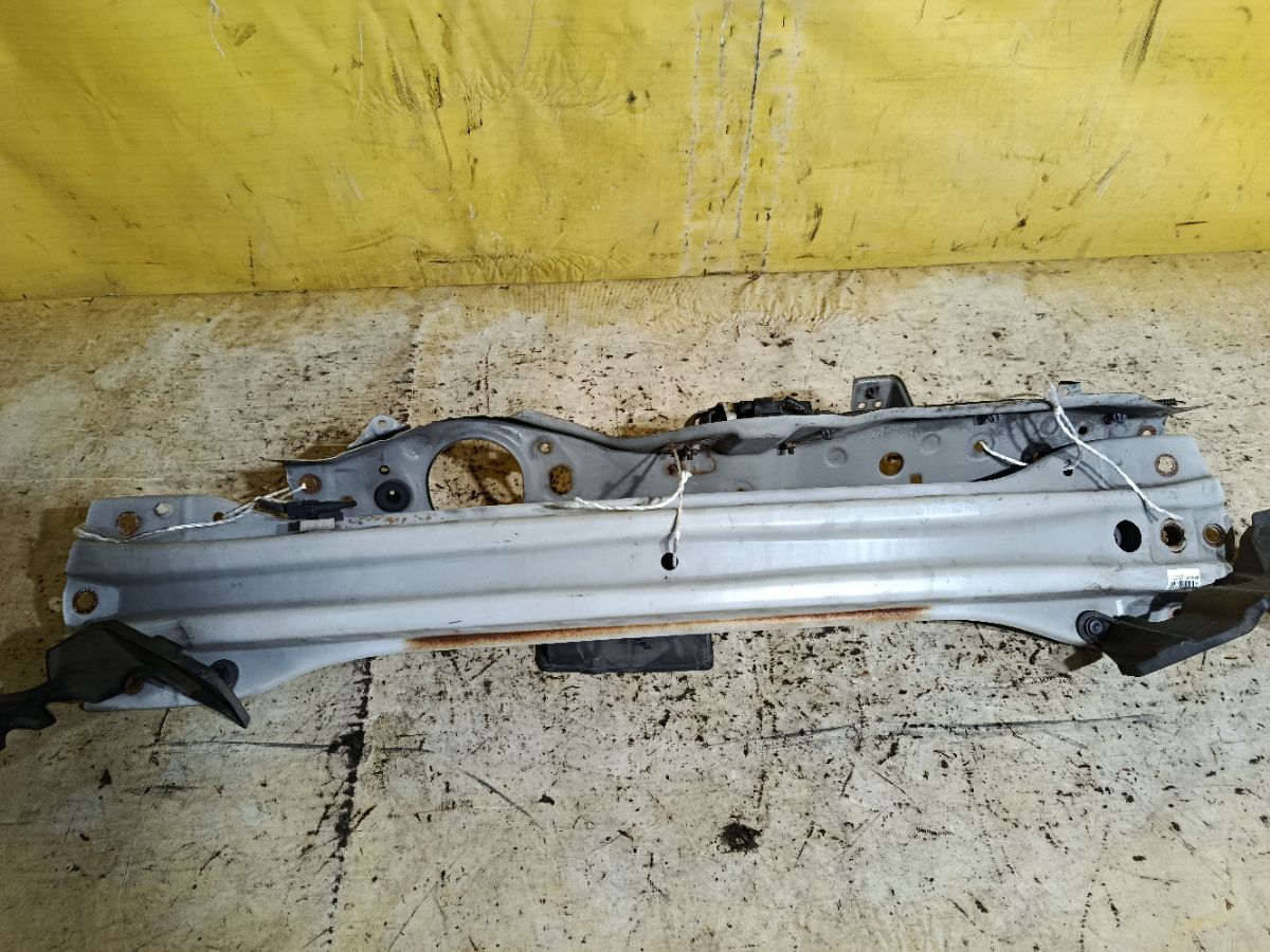 Жесткость бампера на Honda Fit Hybrid GP5 Фото 3