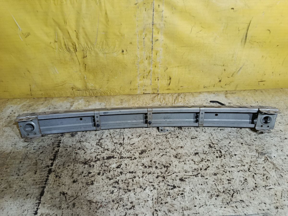 Жесткость бампера на Honda Stream RN6 Фото 2