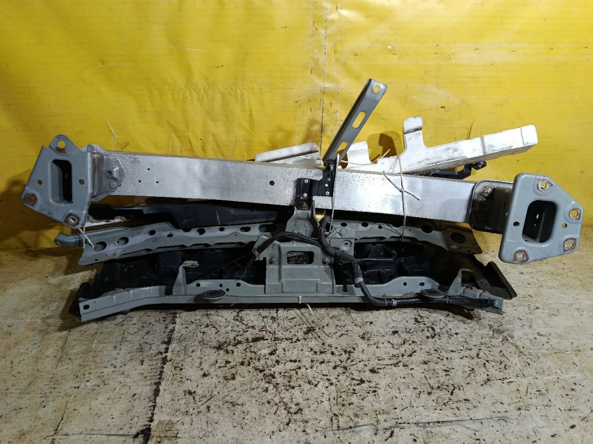 Жесткость бампера на Nissan Tiida Latio SC11 Фото 5