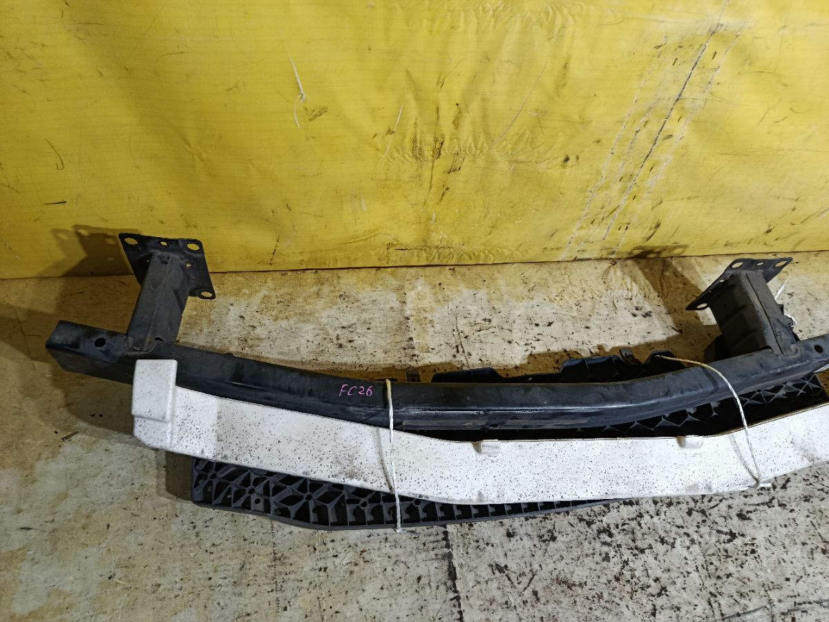 Жесткость бампера на Nissan Serena FC26 Фото 2