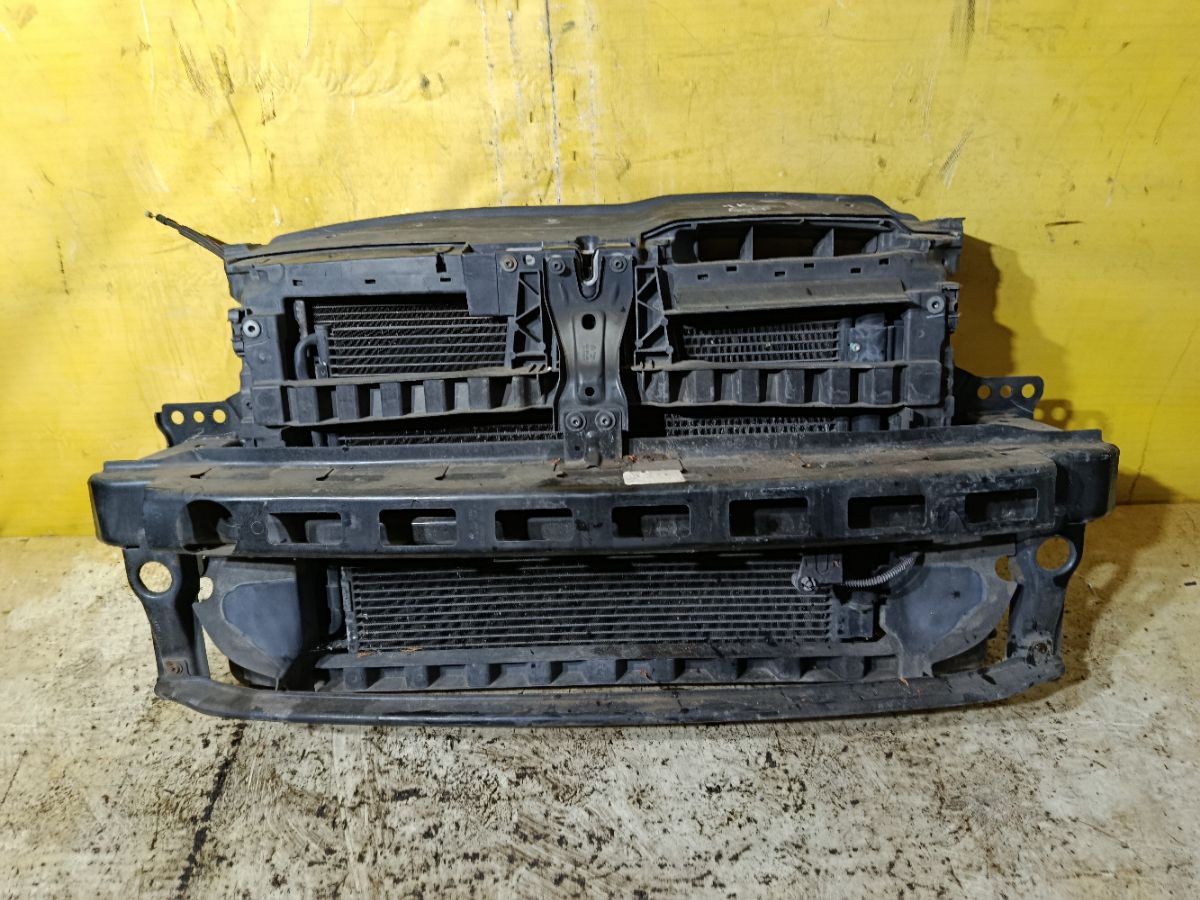 Телевизор на Volkswagen Golf Vi 5K Фото 1