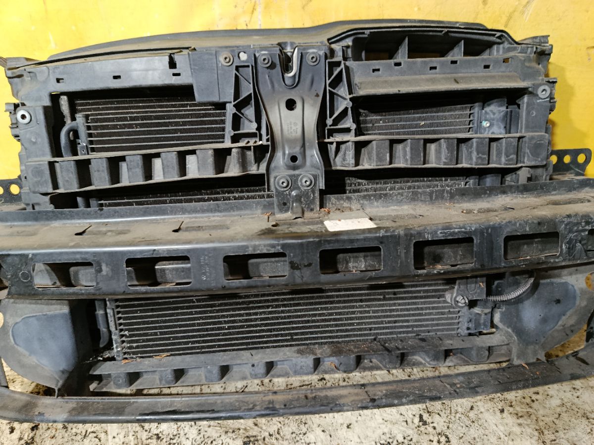 Телевизор на Volkswagen Golf Vi 5K Фото 2