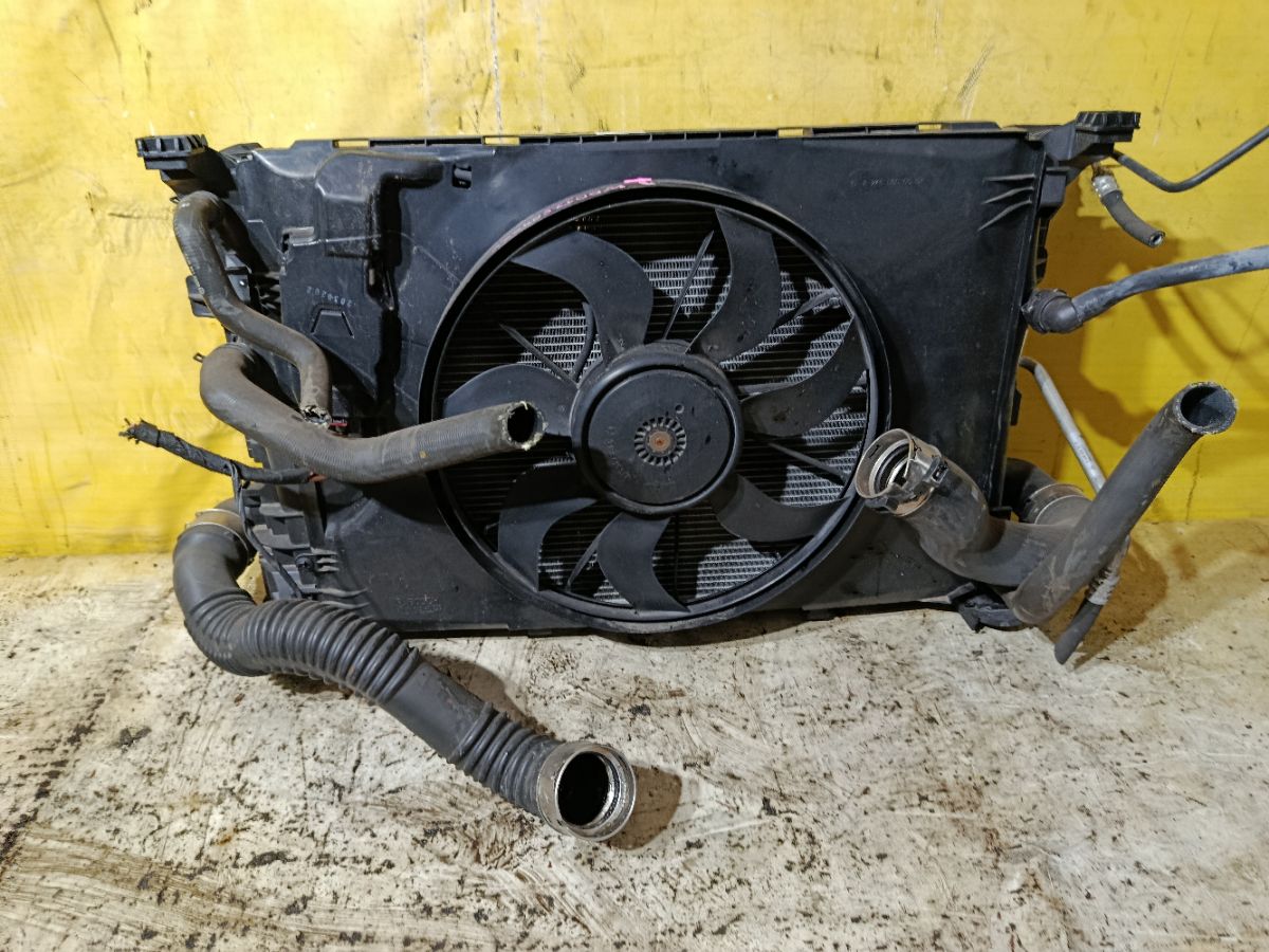 Радиатор ДВС A2465000100, A2465000454, A2465901388, A2465000093 на Mercedes-Benz A-Class W176.042 270.910 Фото 2