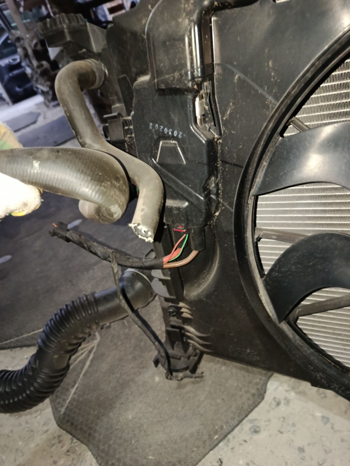 Радиатор ДВС A2465000100, A2465000454, A2465901388, A2465000093 на Mercedes-Benz A-Class W176.042 270.910 Фото 11