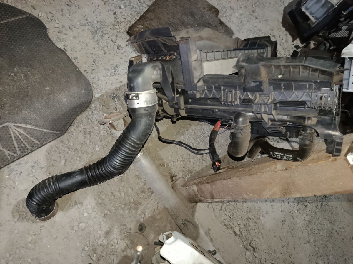 Радиатор ДВС A2465000100, A2465000454, A2465901388, A2465000093 на Mercedes-Benz A-Class W176.042 270.910 Фото 5