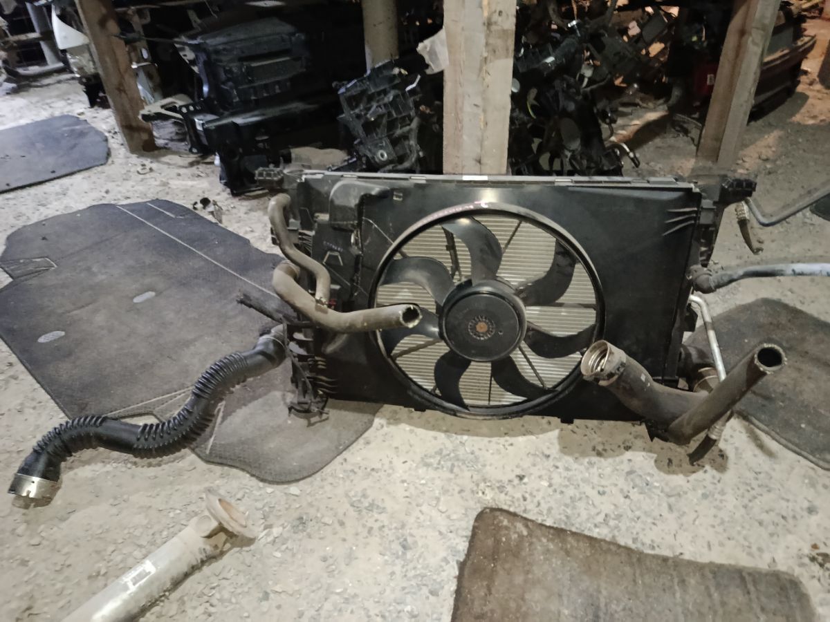 Радиатор ДВС A2465000100, A2465000454, A2465901388, A2465000093 на Mercedes-Benz A-Class W176.042 270.910 Фото 9