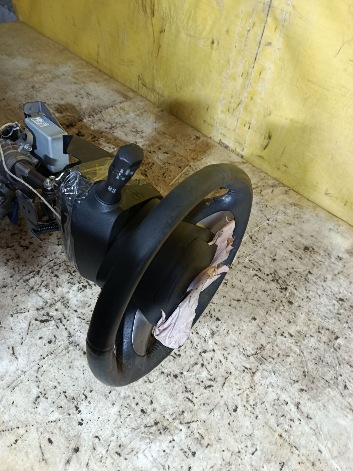 Рулевая колонка на Nissan Note E12 Фото 7