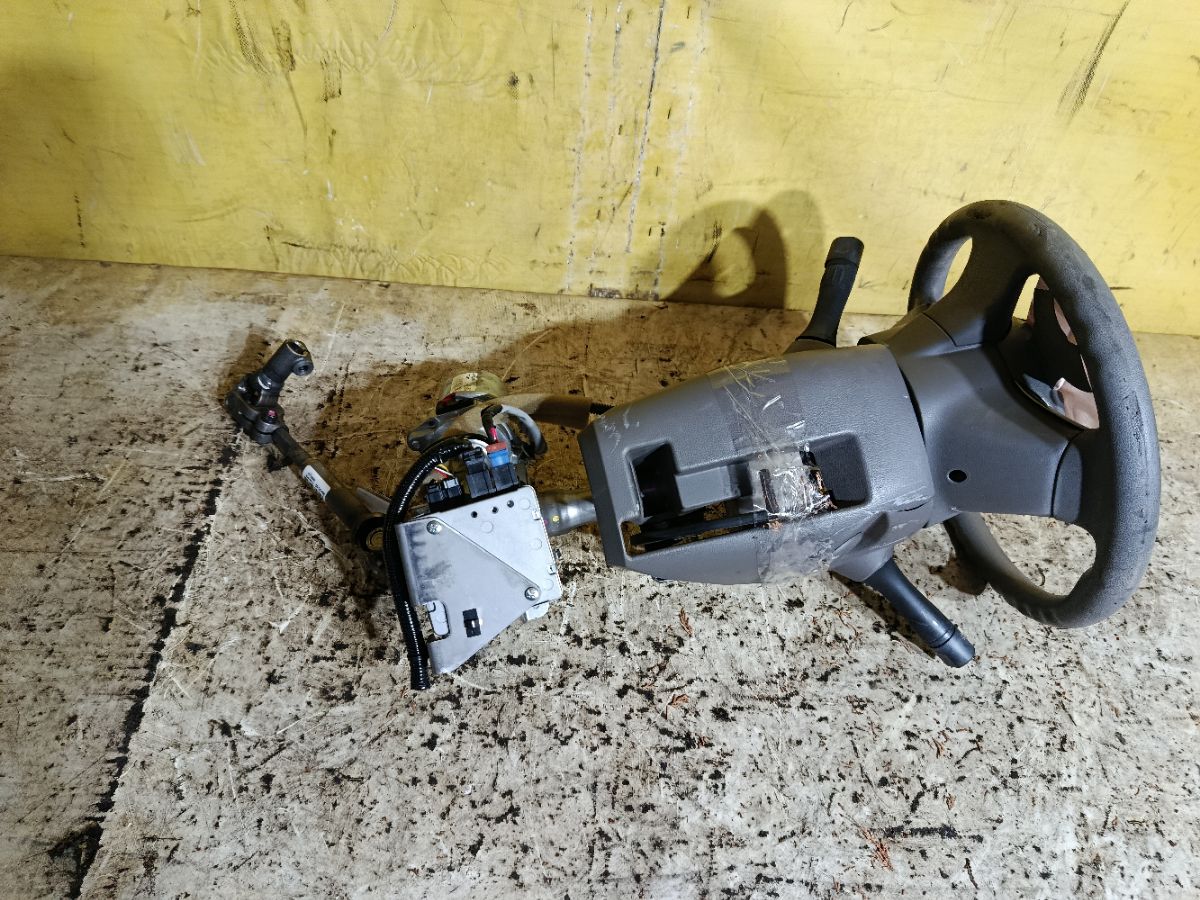 Рулевая колонка на Nissan March K13 Фото 3