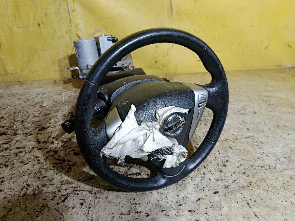 Рулевая колонка на Nissan Serena C26 Фото 5