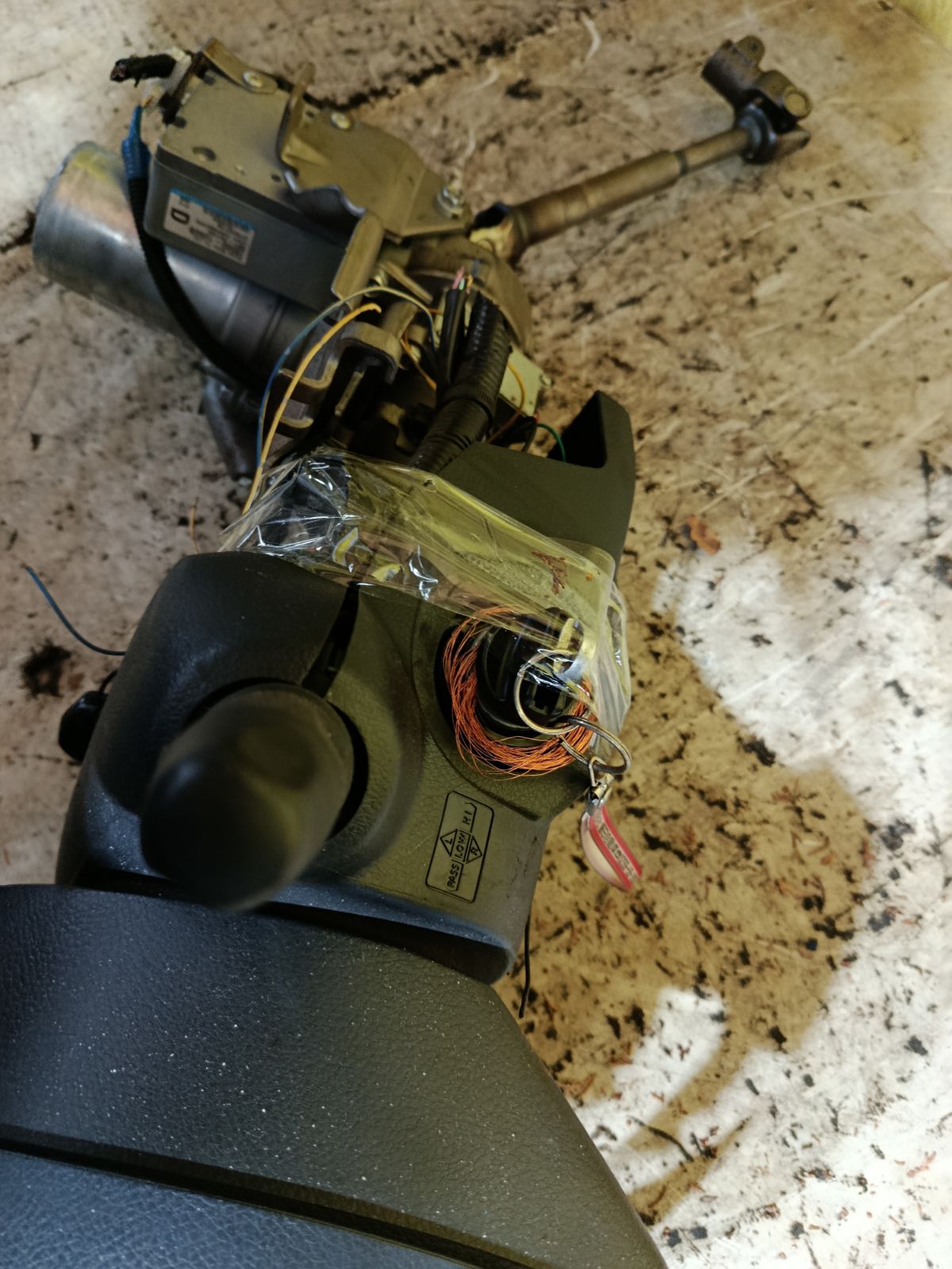 Рулевая колонка на Nissan Note E11 Фото 3