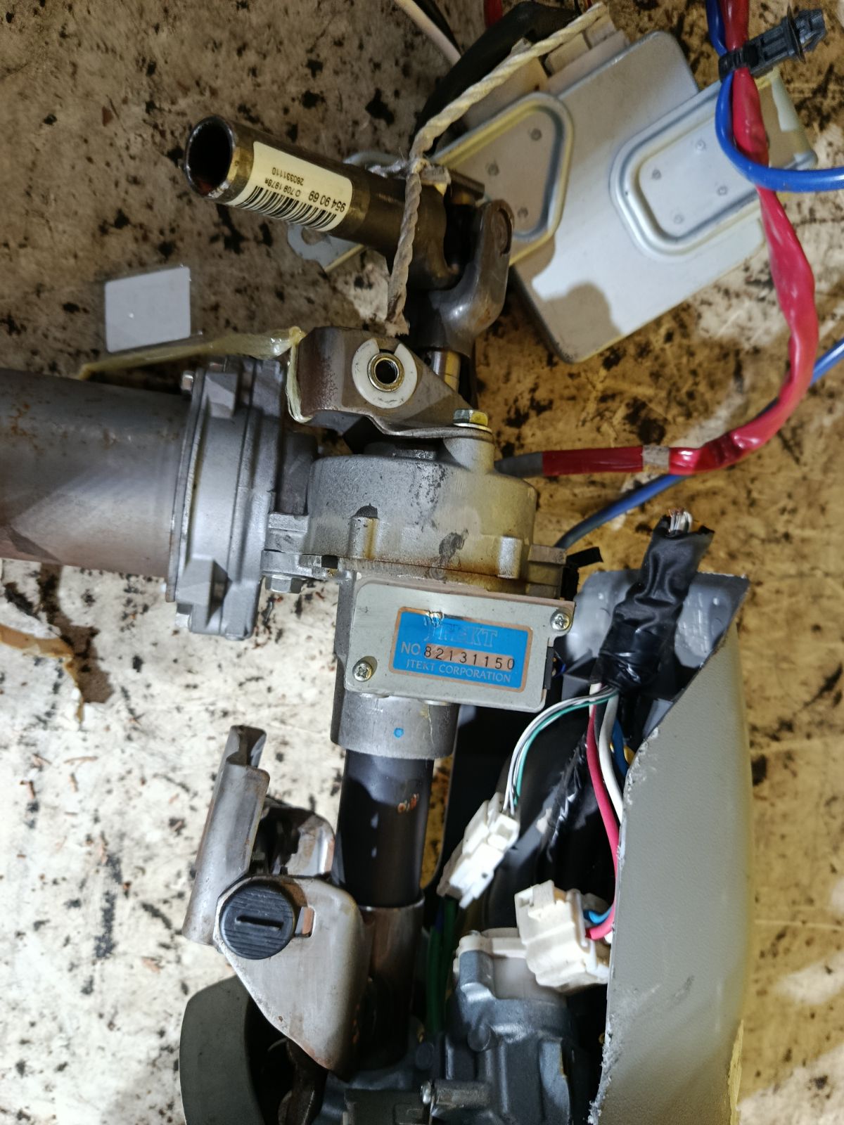 Рулевая колонка на Toyota Sienta NCP81G Фото 3