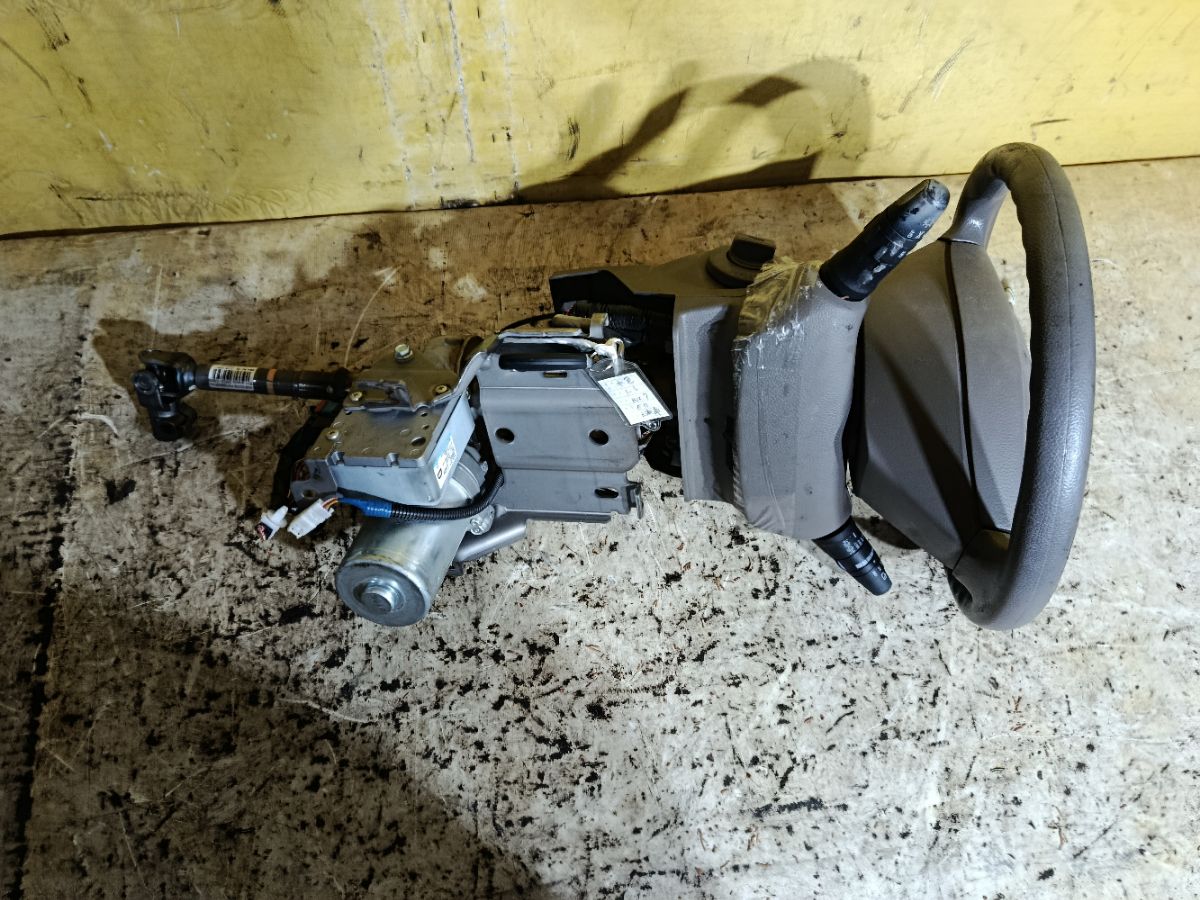 Рулевая колонка на Nissan Note E11 Фото 2