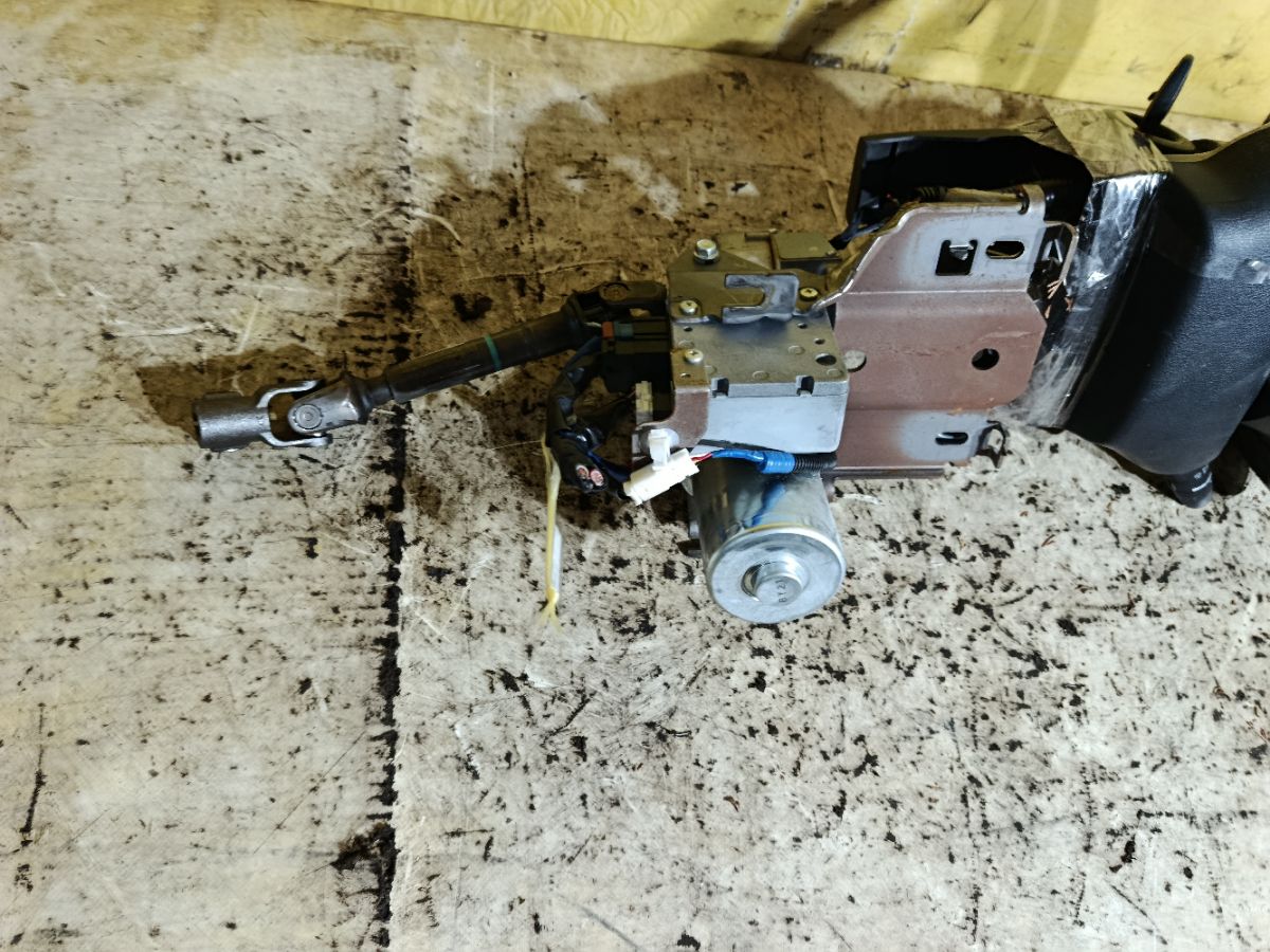 Рулевая колонка на Nissan Tiida Latio SC11 Фото 3