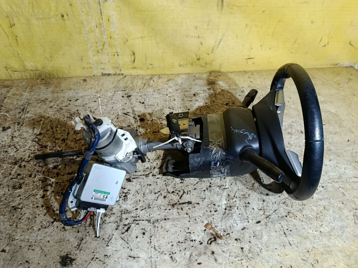Рулевая колонка на Toyota Ractis NCP120 Фото 2