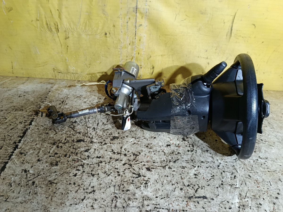 Рулевая колонка на Nissan Note E11 Фото 1