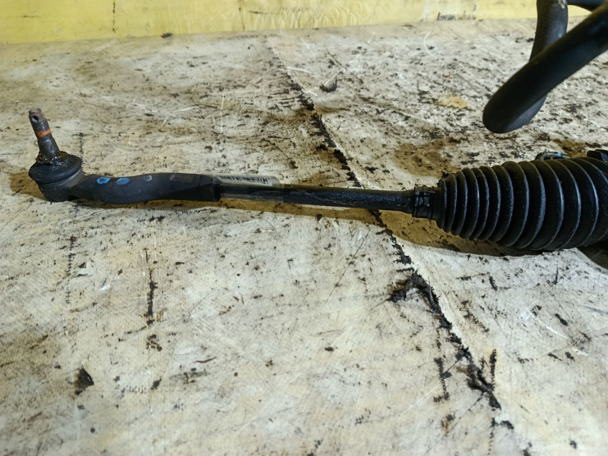 Рулевая рейка на Toyota Noah AZR60G 1AZ-FSE Фото 2