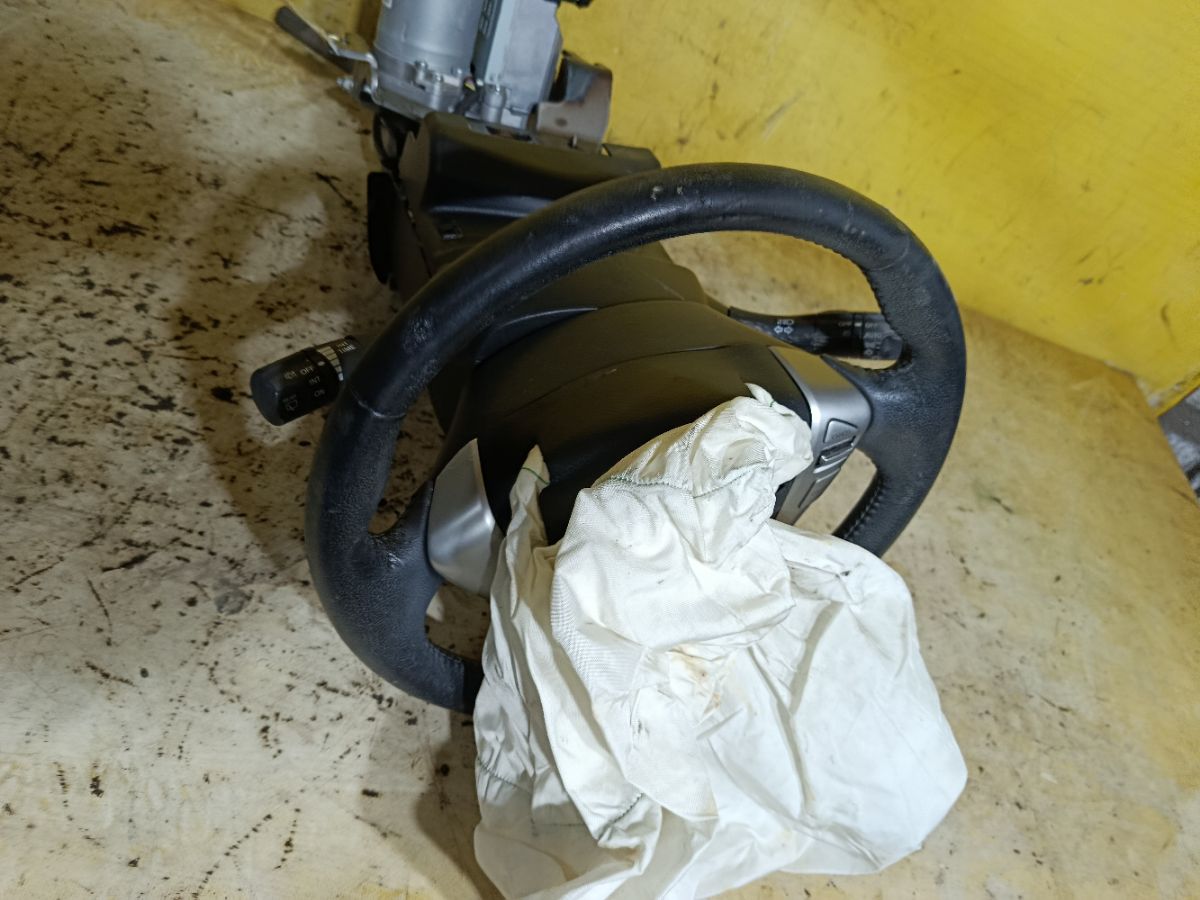 Рулевая колонка на Nissan Serena C26 Фото 2