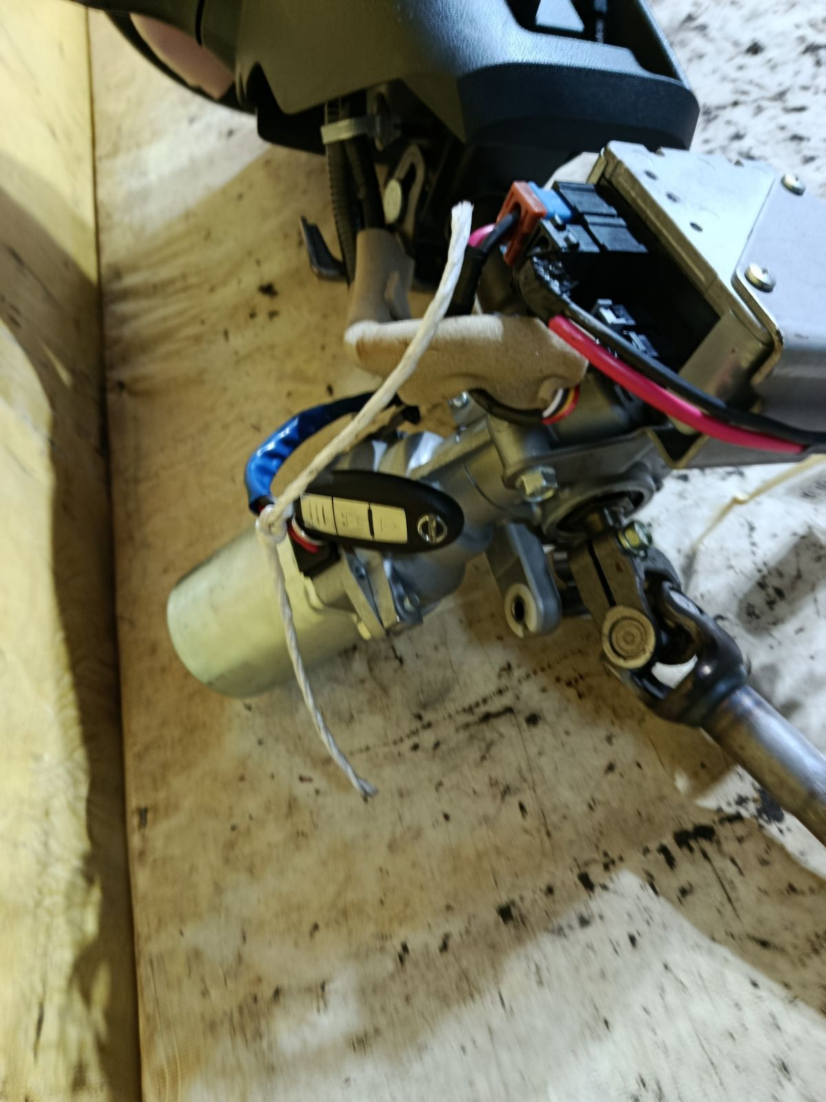 Рулевая колонка на Nissan Note E12 Фото 3