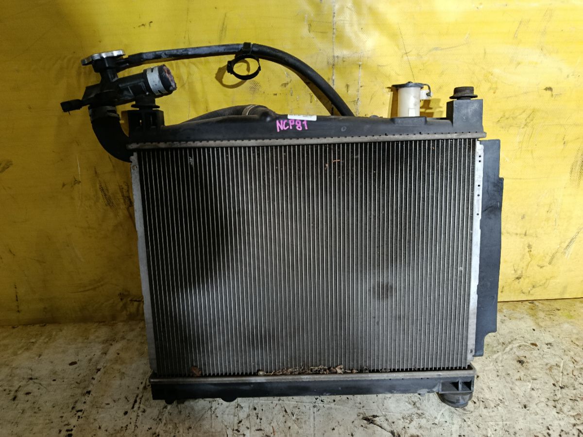 Радиатор ДВС на Toyota Sienta NCP81G 1NZ-FE Фото 1