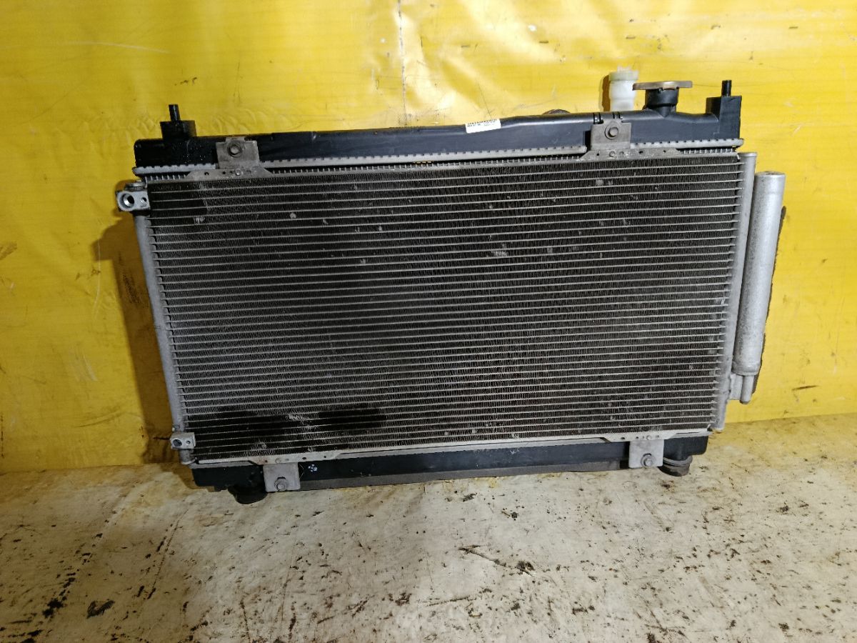 Радиатор ДВС на Honda Fit Hybrid GP5 LEB Фото 1