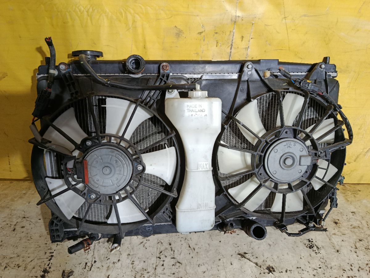 Радиатор ДВС на Honda Fit Hybrid GP1 LDA Фото 3
