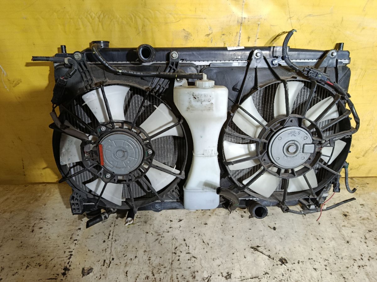 Радиатор ДВС на Honda Fit Hybrid GP2 LDA Фото 3
