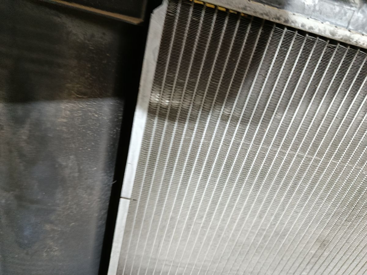 Радиатор ДВС на Nissan Note E11 HR15DE Фото 2