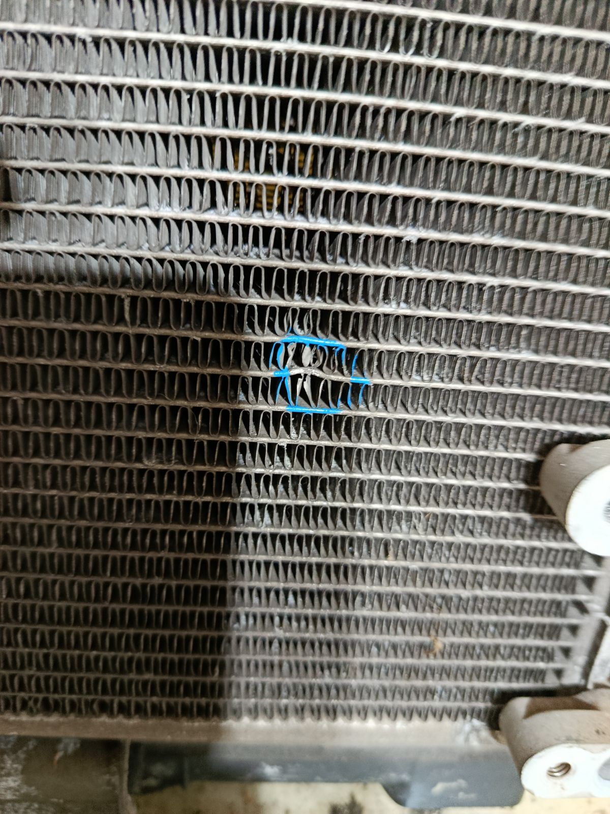 Радиатор ДВС 01153178, 0ATY5594, 10-26851-SX, 105414, 146856T, 16400-31370, 16400-31390, 210225N, 2782, 284733K, 284733R, 284733T, 284733U, 2946856K, 314412, 32718504, 376282, 53002495, 53039, 60532495, 646817, 646856, 701564, 802208-1, 802208-2, 812495R, ADT398166, ARD2269, CU2782, DA1110, DAP111000, DCM3323, DRM51008, FP 81 A267-X, FX-036-6267, FX-036-6267A, KTO2495, MK-1545, PL011788, PRD2269, STR0446, STTY0005120, TD-036-6267, TD-036-6267A, TD-036-7445, TO-0115-16, TO2495, TOY05-120, TY0005-120, TY1702R, VCS4733, WG1721983 на Toyota Mark X GRX130 4GR-FSE Фото 2