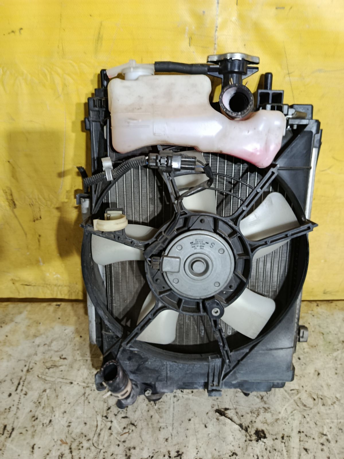 Радиатор ДВС на Daihatsu Move LA100S KF-VE Фото 3