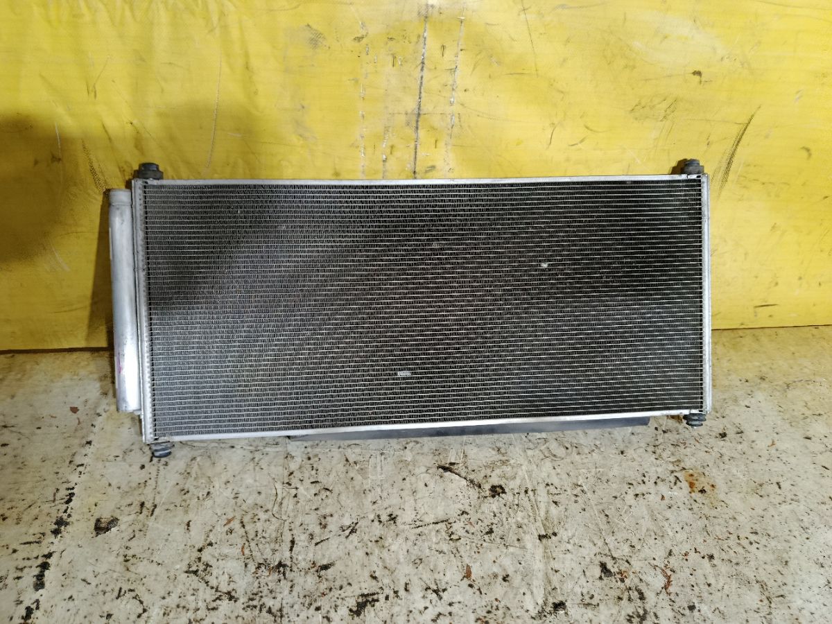 Радиатор кондиционера на Honda Fit GE6 L13A Фото 1