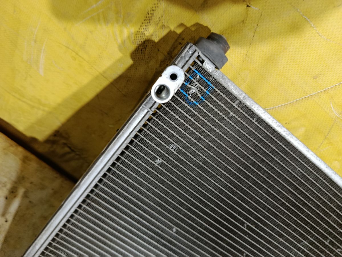 Радиатор кондиционера на Honda Fit GE6 L13A Фото 2