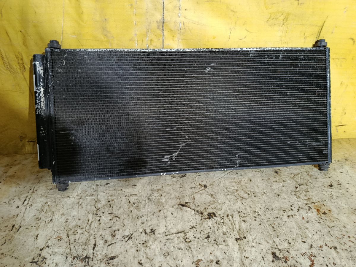 Радиатор кондиционера на Honda Freed GB3 L15A Фото 1