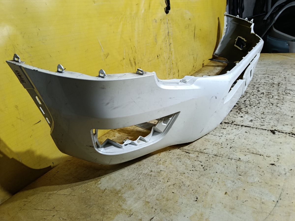 Бампер 76851-60020 на Toyota Land Cruiser 300 VJA300W Фото 3