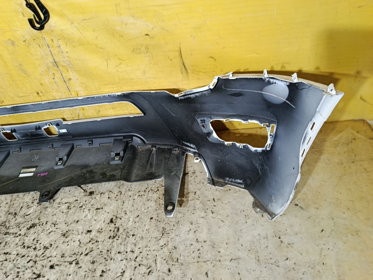 Бампер 76851-60020 на Toyota Land Cruiser 300 VJA300W Фото 6